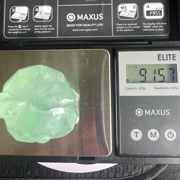 Green Fluorite Crystal Teddy Bear Carving‎ UV Reactive - Picture 10 of 12